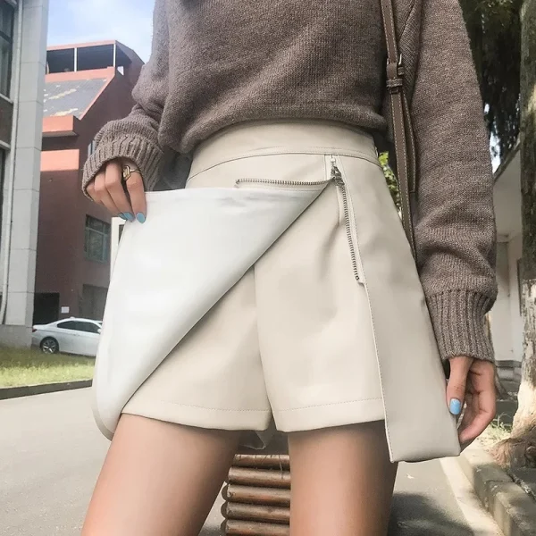 jupe short cuir chic