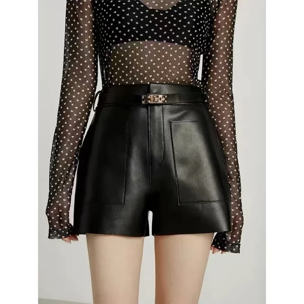 short en cuir noir femme avec ceinture