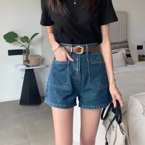 short chino femme style rétro