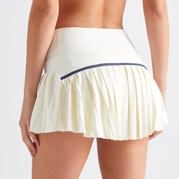 jupe short beige plissée anti-éblouissante